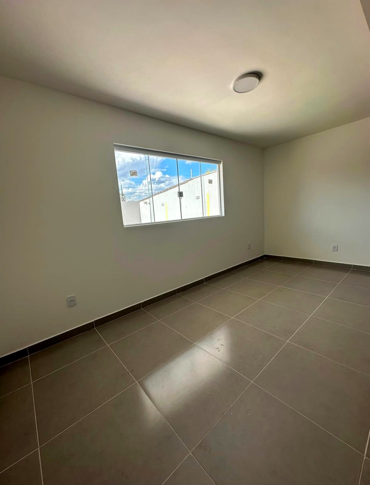 Apartamento À venda em GO, Luziânia — imagem 1 de 8
